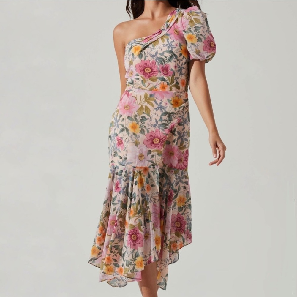 NWT ASTR the Label Santorini Dress in Taupe Fuschia Multi size S